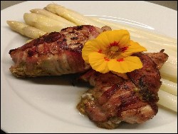 Bacon-Hühnerbrust gefüllt mit Guacamole