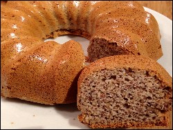 Eiweißbrot mit Mandeln und Linsenmehl