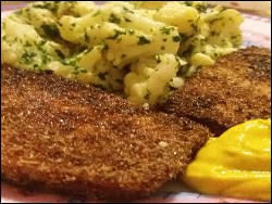 Gebackener Leberkäse mit Petersilien-Blumenkohl