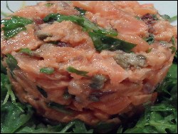 Mariniertes Lachs-Tatar mit Wasabi