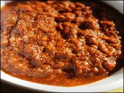 Rote Thai Curry Paste (Nam Prik Kaeng Ped)