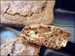 Walnussmehl Brötchen mit Zwiebeln